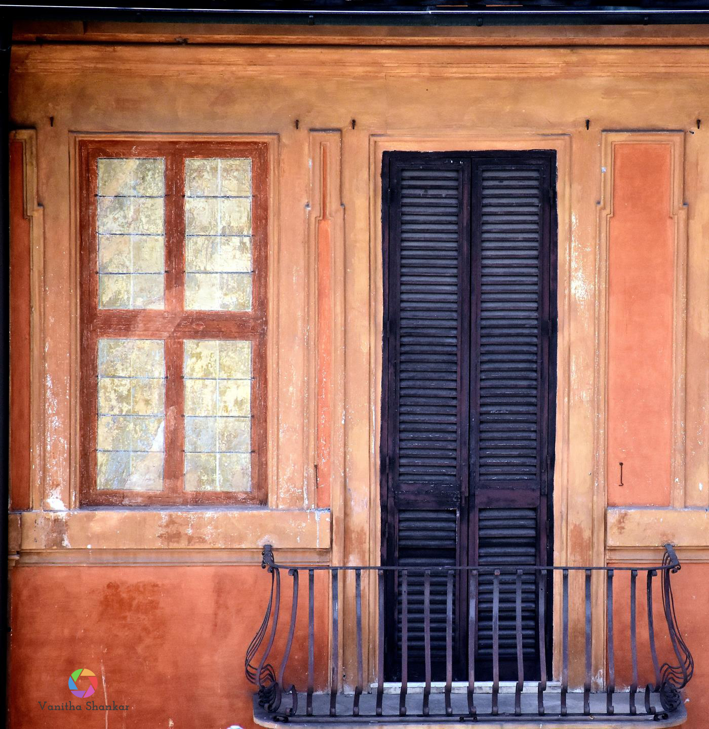 Street setting – Orange and brown burst